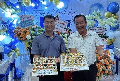 CHÚC MỪNG SINH NHẬT CHỦ TỊCH HĐQT KIÊM TỔNG GIÁM ĐỐC VÀ PHÓ TỔNG GIÁM ĐỐC TẬP ĐOÀN VÂN KHÁNH 