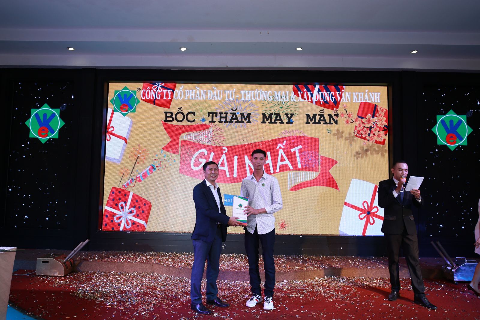 Tiệc Tất niên 2019